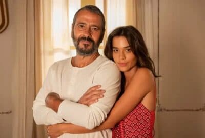 José Inocêncio se apaixona por Mariana em Renascer (Foto: Reprodução / Globo) José Inocêncio se apaixona por Mariana em Renascer (Foto: Reprodução / Globo)
