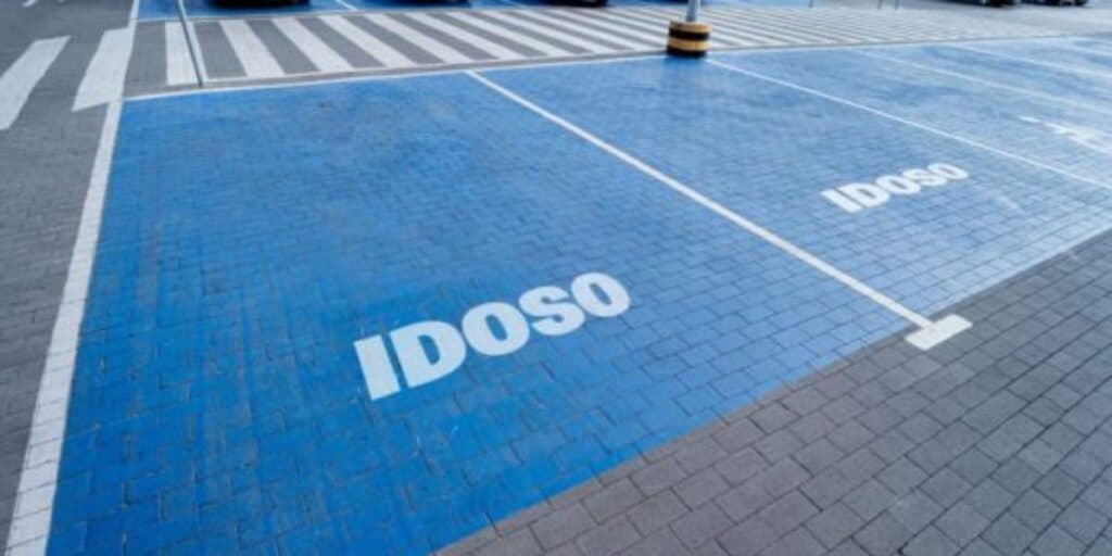 Vagas exclusivas para os idosos (Reprodução: Internet) Vagas exclusivas para os idosos (Reprodução: Internet)
