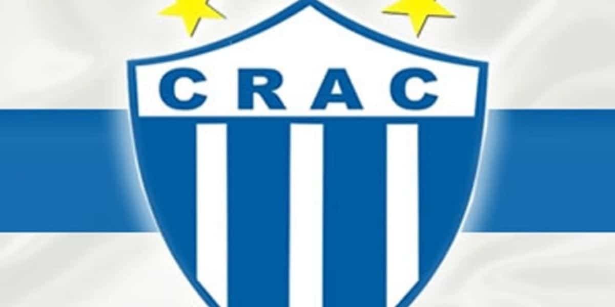 Facão à solta: Técnico do Brasileirão é demitido no início de 2024 e time age às pressas por substituto - Foto Reprodução Internet Facão à solta: Técnico do Brasileirão é demitido no início de 2024 e time age às pressas por substituto - Foto Reprodução Internet