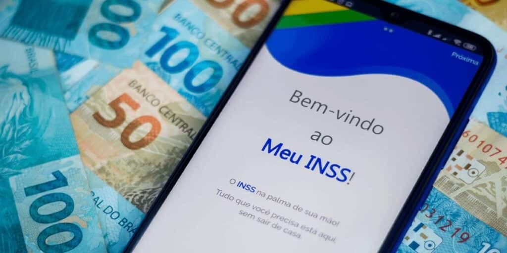 Aposentadoria na casa dos 50 e com mais de 1 salário mínimo: Como conseguir o melhor benefício do INSS em 2024
