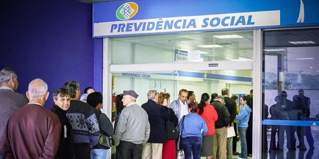 Benefício mais aguardado antecipado em fevereiro: INSS comunica novo decreto que cai como presente a milhões