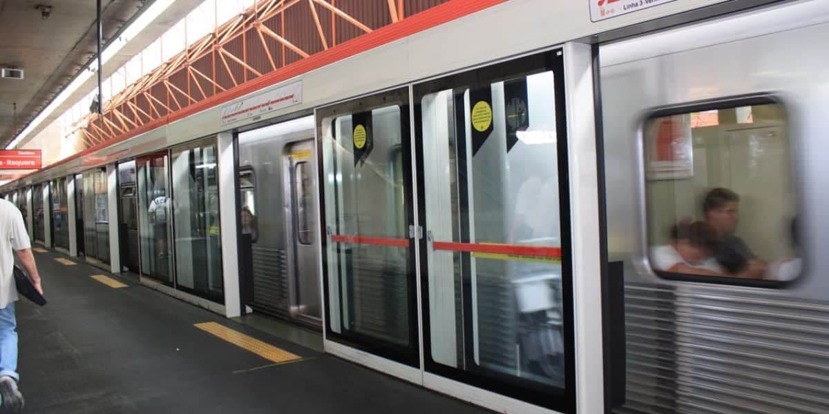 Estação da Sé foi fechada pelo excesso de passageiros (Reprodução: Internet) Estação da Sé foi fechada pelo excesso de passageiros (Reprodução: Internet)