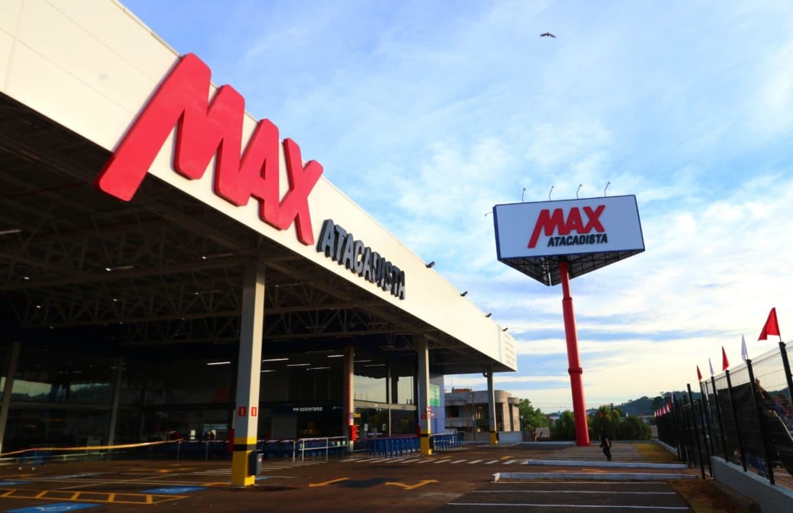 Grupo Muffato reabriu as 15 lojas, antes Makro, com a bandeira Max (Foto: Reprodução/ Internet) Grupo Muffato reabriu as 15 lojas, antes Makro, com a bandeira Max (Foto: Reprodução/ Internet)