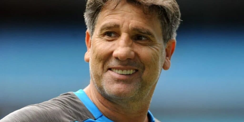 Novo camisa 9, contratinho de 3 anos: Grêmio encaminha reforço dos sonhos para 2024 e deixa Renato em festa