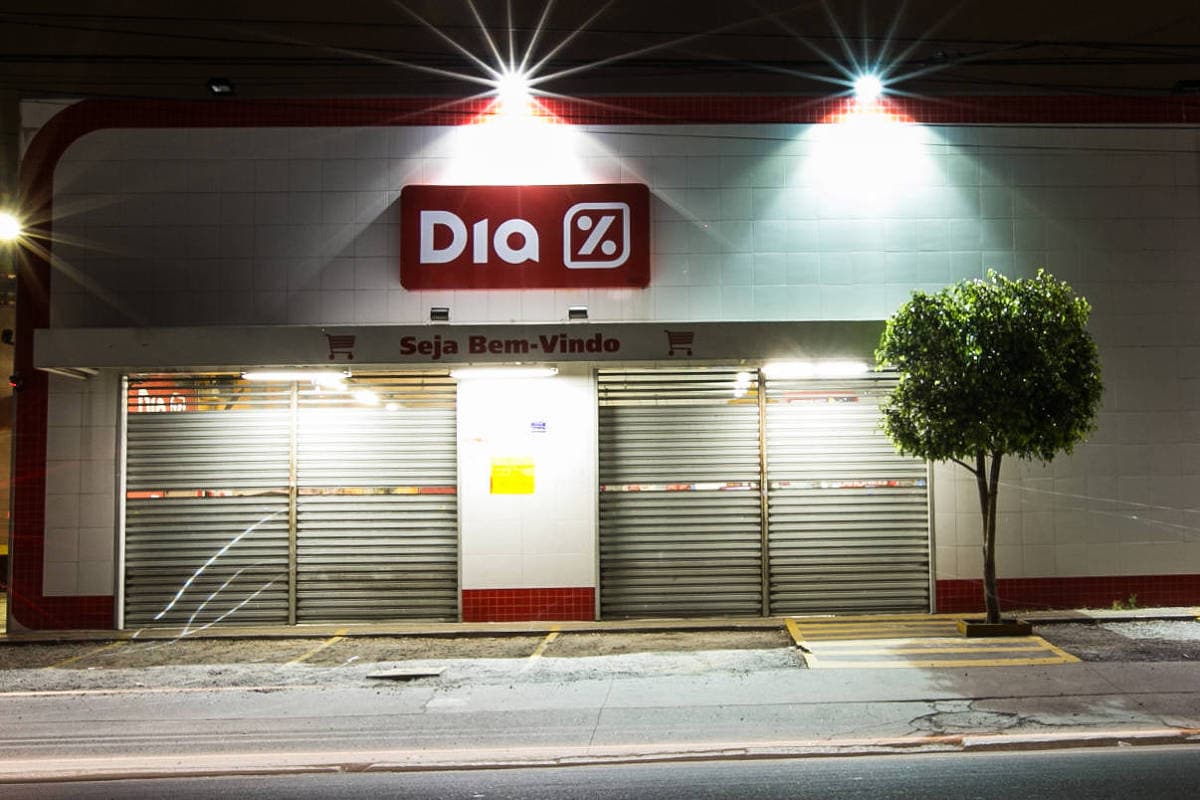 Dia anuncia pedido de recuperação judicial uma semana depois de anunciar fechamento de lojas (Foto Reprodução/Folha de S.Paulo) Dia anuncia pedido de recuperação judicial uma semana depois de anunciar fechamento de lojas (Foto Reprodução/Folha de S.Paulo)