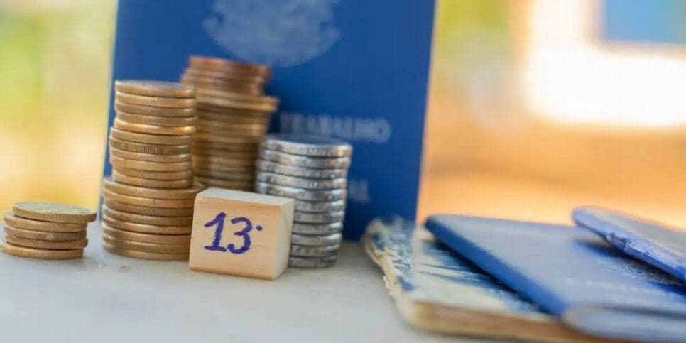 3 decretos de lei trabalhista em vigor traz alerta do 13º salário e data de pagamento a CLTs