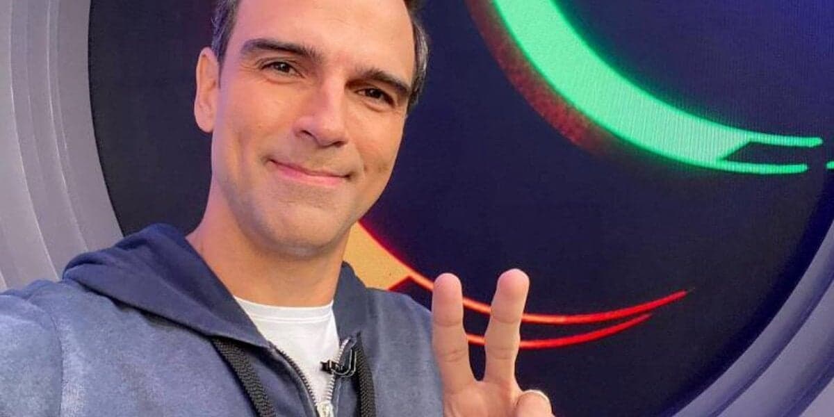 Tadeu Schmidt é o apresentador do BBB24 (Foto: Reprodução/ Internet)