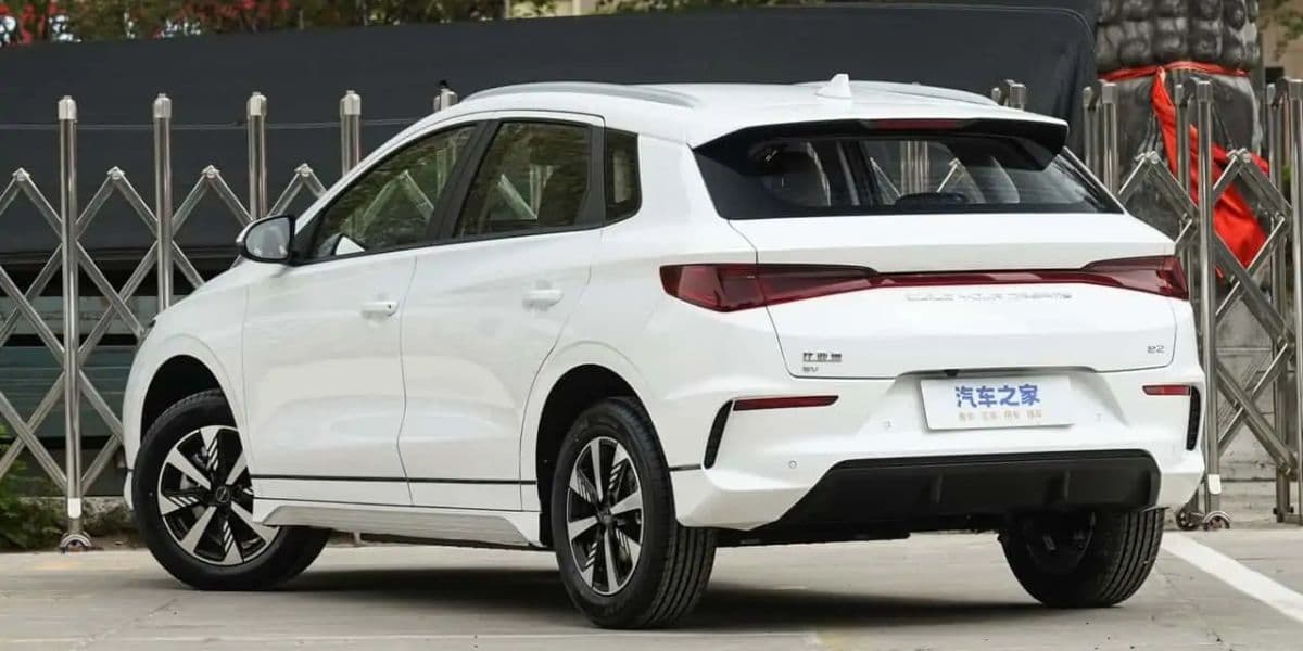 O modelo é tratado como um Onix elétrico, por conta de seu design (Reprodução: Internet) O modelo é tratado como um Onix elétrico, por conta de seu design (Reprodução: Internet)