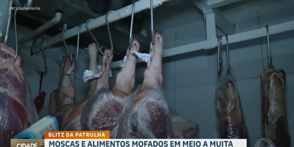 A câmera de resfriamento estava em péssimas condições (Reprodução: Record) A câmera de resfriamento estava em péssimas condições (Reprodução: Record)