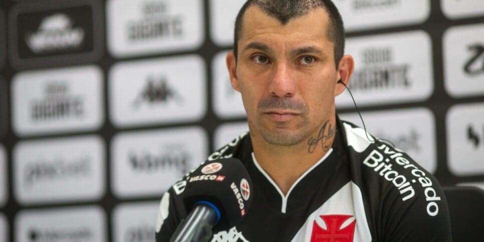 Gary Medel vai renovar contrato com o Vasco - (Foto: Reprodução / Internet) Gary Medel vai renovar contrato com o Vasco - (Foto: Reprodução / Internet)