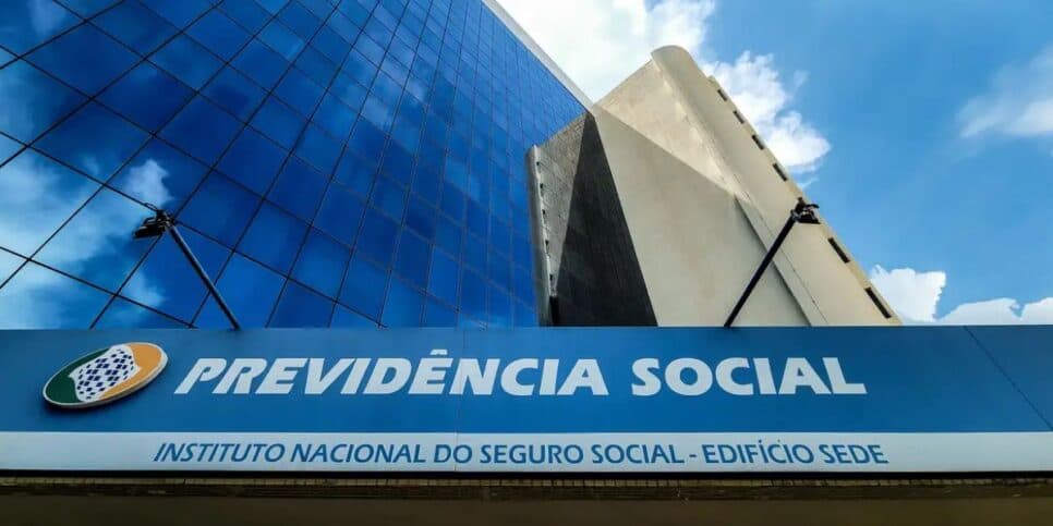 Liberado pelo INSS em 2024: Como aposentados podem garantir revisão aguardada do benefício em 2 passos online