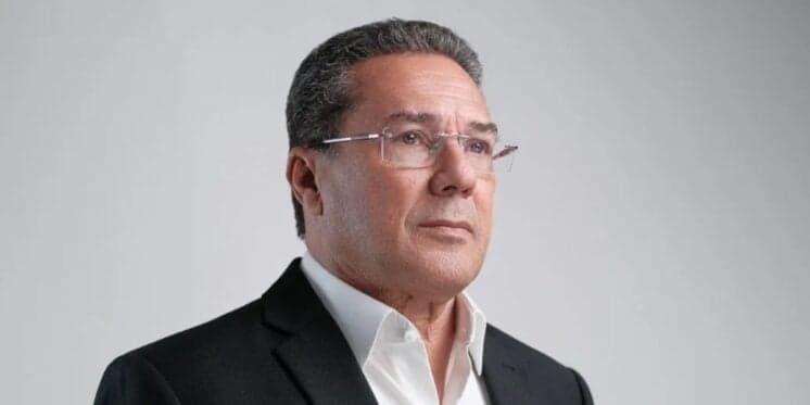 Vanderlei Luxemburgo é dono de emissora - (Foto: Reprodução / Internet) Vanderlei Luxemburgo é dono de emissora - (Foto: Reprodução / Internet)