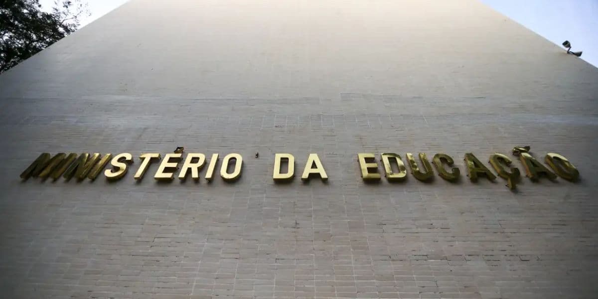 A distribuição é em parceria com o Ministério da Educação (Reprodução: Internet) A distribuição é em parceria com o Ministério da Educação (Reprodução: Internet)