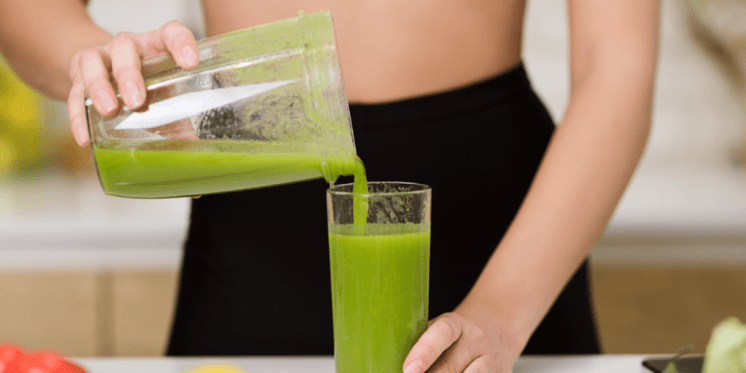 Cuidado, barriga chapada demais: Receitinha de 7 sucos caseiros soltam o intestino e eliminam 10kg em fezes