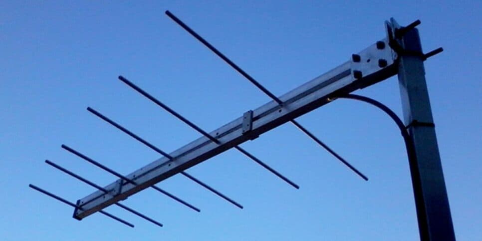 Essa é uma antena UHF (Reprodução: Internet) Essa é uma antena UHF (Reprodução: Internet)