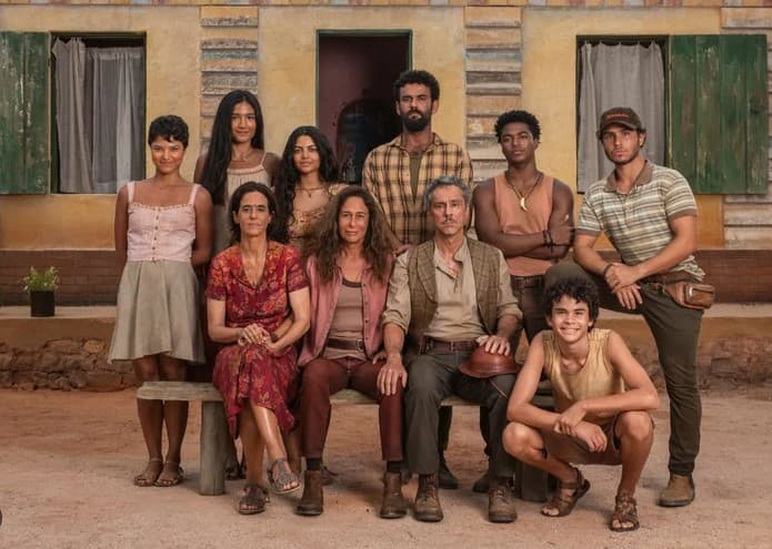 Parte do elenco de Rancho Fundo (Foto: Reprodução / Globo)
Parte do elenco de Rancho Fundo (Foto: Reprodução / Globo)