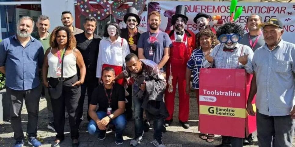 Bancários manifestaram em Guaianases (Reprodução: Sindicato dos Bancários) Bancários manifestaram em Guaianases (Reprodução: Sindicato dos Bancários)