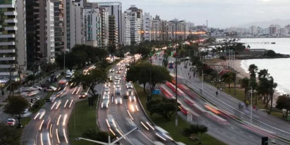 Santa Catarina tem um salário mínimo acima do nacional (Reprodução: Internet) Santa Catarina tem um salário mínimo acima do nacional (Reprodução: Internet)