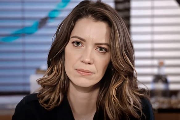 Vênus (Nathalia Dill) em Família é Tudo (Foto: Reprodução / Globo) Vênus (Nathalia Dill) em Família é Tudo (Foto: Reprodução / Globo)