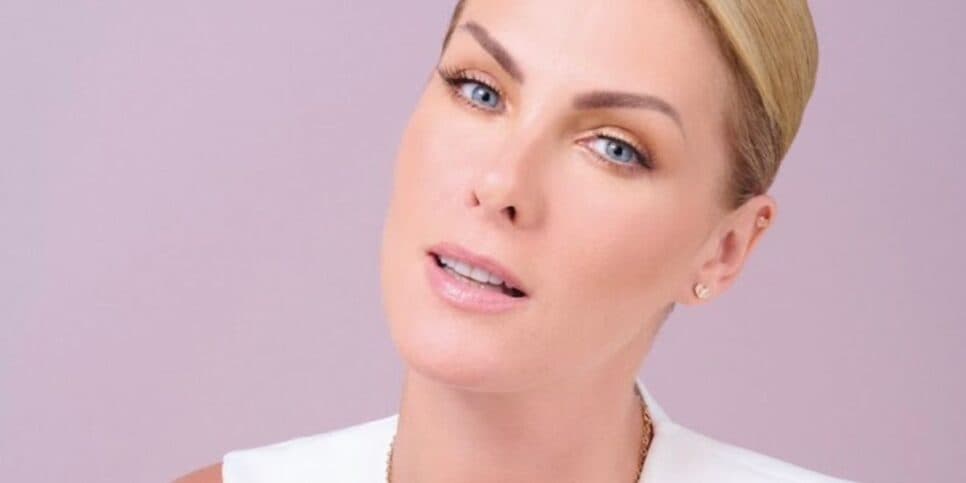 Ana Hickmann
Ana Hickmann
