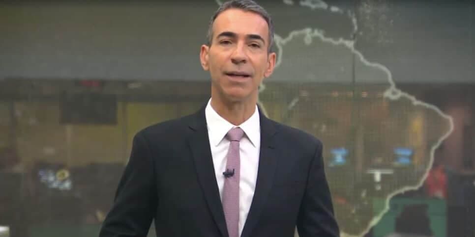 César Tralli no Jornal Hoje (Foto: Reprodução / Globo) César Tralli no Jornal Hoje (Foto: Reprodução / Globo)