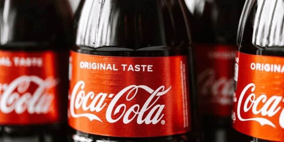 Baixou as calças: A Coca-Cola comprou refrigerante brasileiro após não conseguir superar grande rival