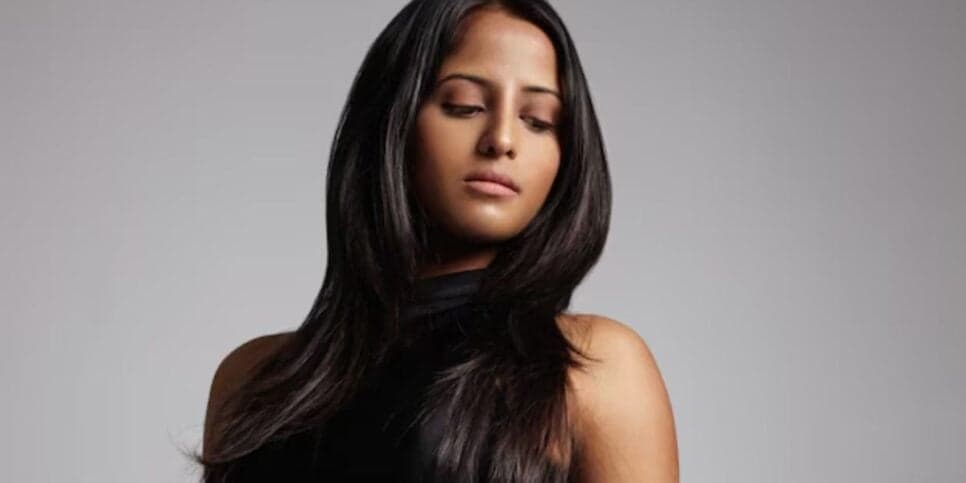 Mulher com o cabelo liso (Foto: Reprodução / Freepik) Mulher com o cabelo liso (Foto: Reprodução / Freepik)