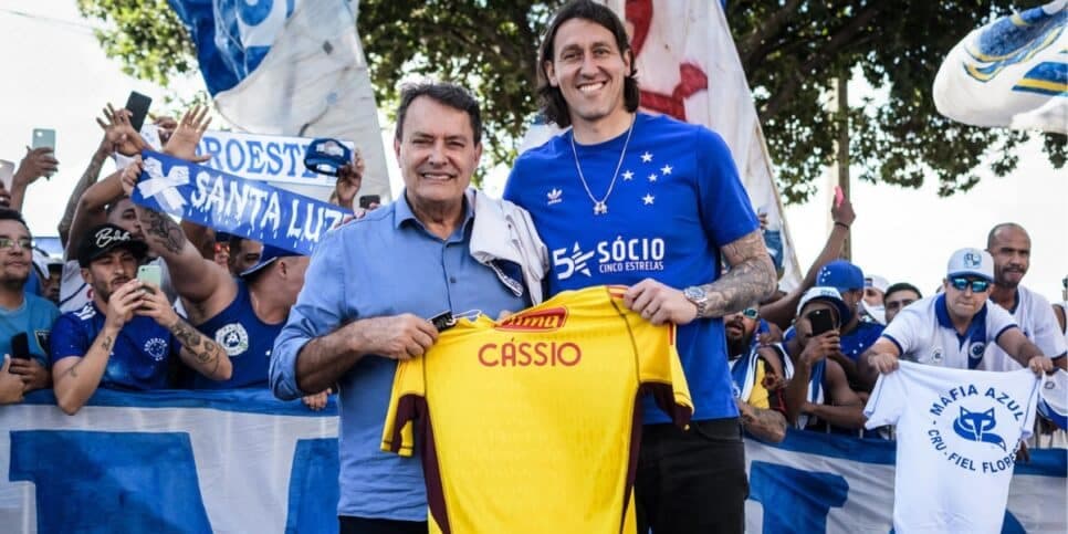 Goleiro Cássio assinou contrato com o Cruzeiro - (Foto: Reprodução / Internet) Goleiro Cássio assinou contrato com o Cruzeiro - (Foto: Reprodução / Internet)