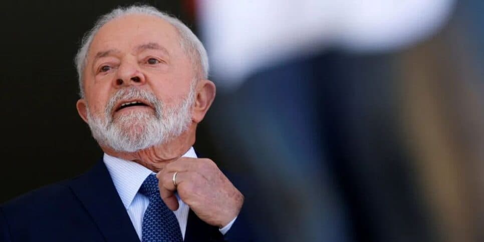 Lula antecipou o 13° salário do INSS (Reprodução: REUTERS/Adriano Machado) Lula antecipou o 13° salário do INSS (Reprodução: REUTERS/Adriano Machado)