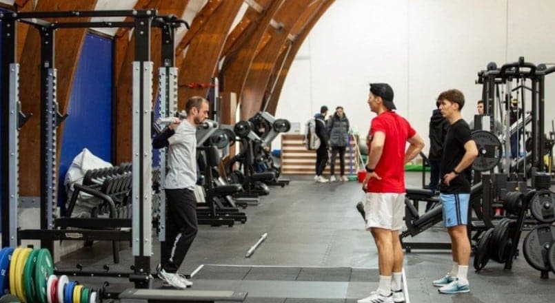 A academia recebia os torneios do ATP 250 (Foto: Reprodução / Instagram / Novak Tennis Center)
A academia recebia os torneios do ATP 250 (Foto: Reprodução / Instagram / Novak Tennis Center)