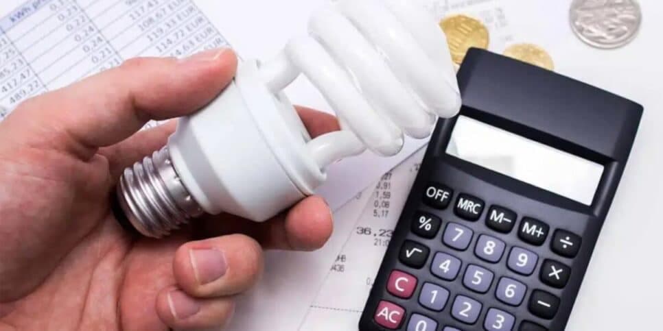 ATENÇÃO: Alerta geral é emitido para brasileiros que pagam conta de luz em dia e precisam saber disso agora
