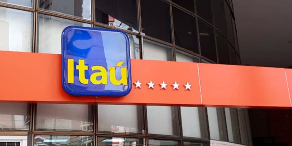 R$ 982 milhões, demissões de chefões e todas as agências do Itaú: A fusão colossal de 2 bancos do Brasil