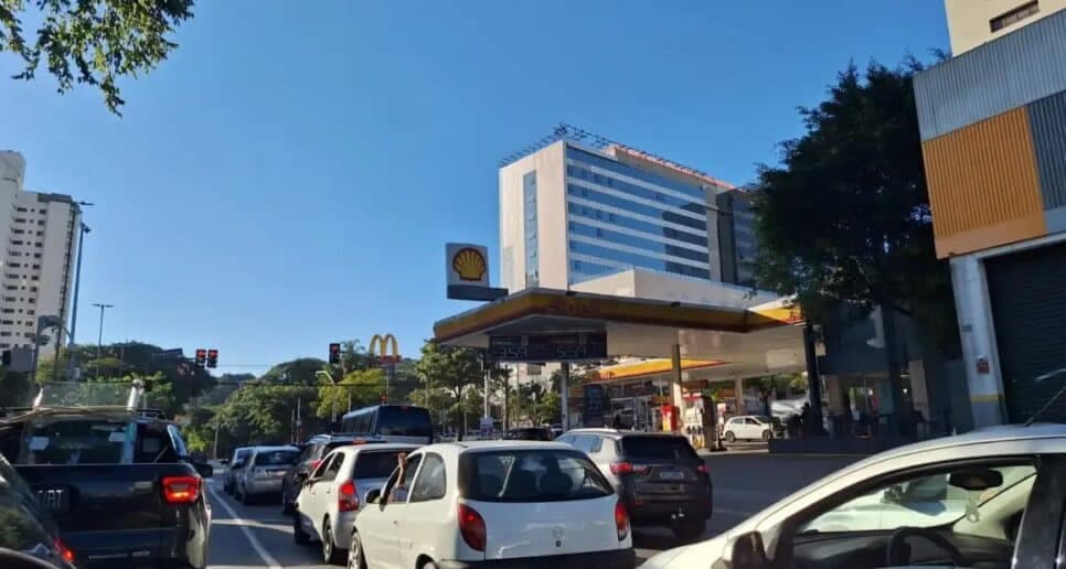 McDonald’s, Santander, Shell, entre outros estabelecimentos serão desapropriados para a obra (Foto: Reprodução / Diário dos Trilhos)
McDonald’s, Santander, Shell, entre outros estabelecimentos serão desapropriados para a obra (Foto: Reprodução / Diário dos Trilhos)