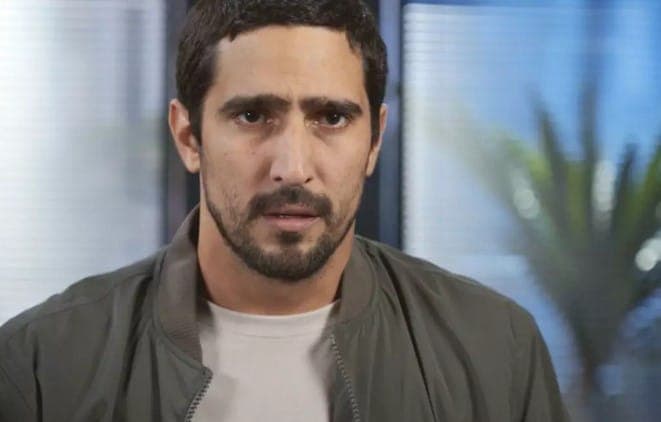 Tom (Renato Góes) em Família é Tudo (Foto: Reprodução / Globo) Tom (Renato Góes) em Família é Tudo (Foto: Reprodução / Globo)