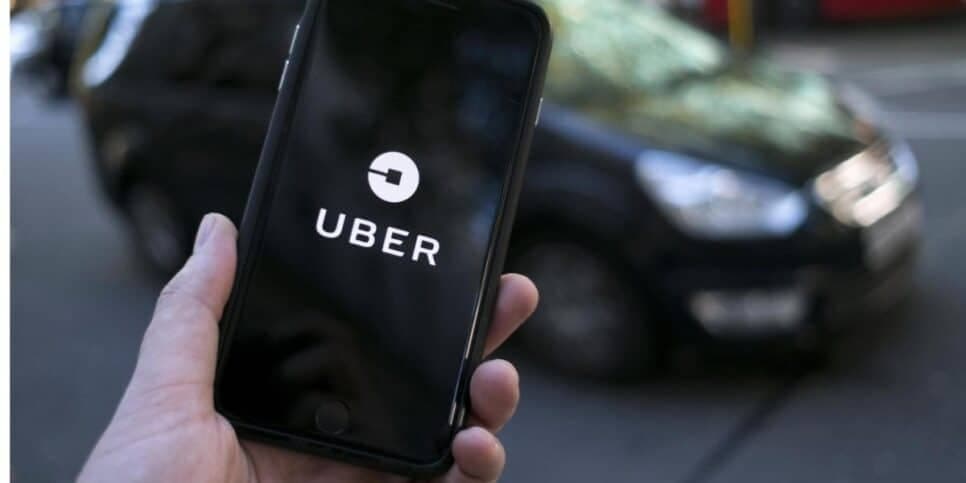 Fim da tarifa dinâmica: 5 rivais da Uber chegam com pé na porta para garantir PRECINHO e derrubar gigante