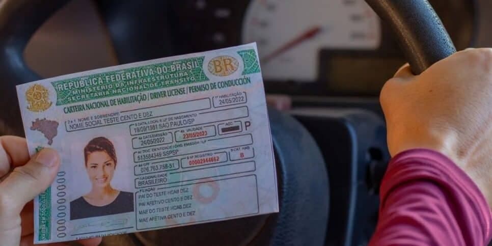 Não tem perdão: Lei de trânsito em vigor arranca CNH imediata e traz multa pesada por atitude popular