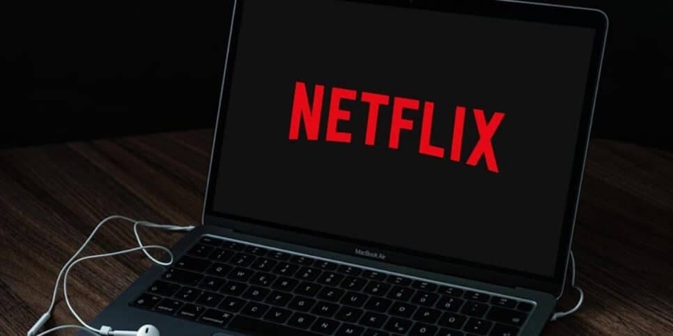 40 bilhões e já era pra a Netflix: Gigante dos streamings fica de GRAÇA e crava fusão com rival da vermelhinha