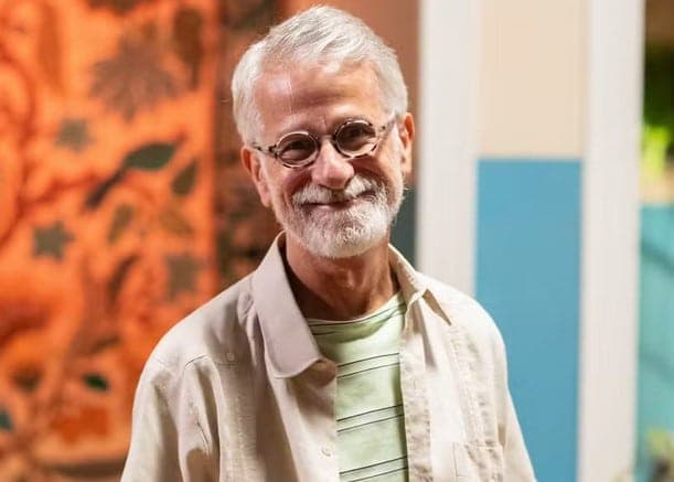 Furtado (Claudio Torres Gonzaga) em Família é Tudo (Foto: Reprodução / Globo) Furtado (Claudio Torres Gonzaga) em Família é Tudo (Foto: Reprodução / Globo)