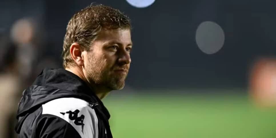 Ídolo do Vasco implora demissão de Rafael Paiva em 2024: “Contratar um técnico de ponta”