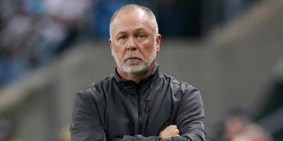 Quentinha de demissão de Mano Menezes no Fluminense chega voando