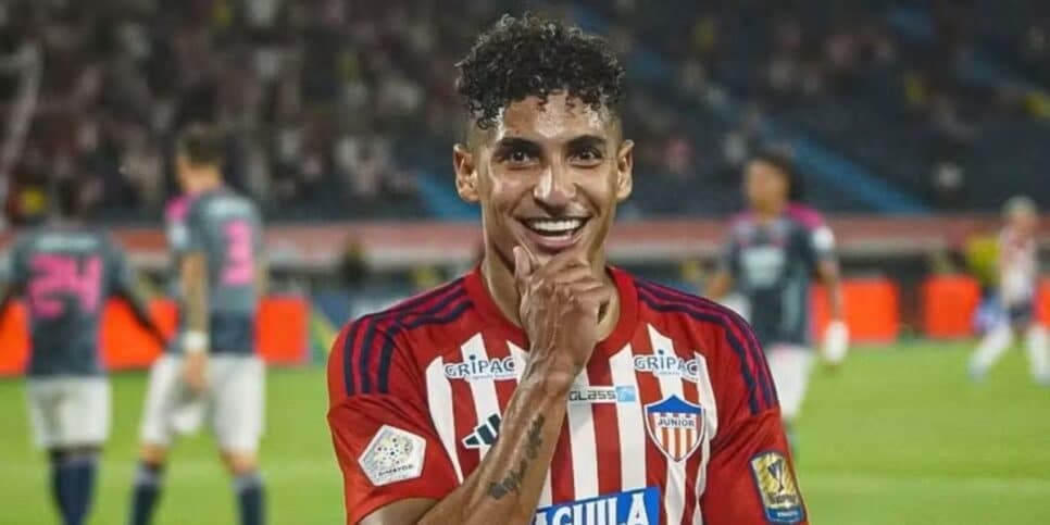Gabriel Fuentes é queridos pelos torcedores (Reprodução: Junior Barranquilla/Divulgação) Gabriel Fuentes é queridos pelos torcedores (Reprodução: Junior Barranquilla/Divulgação)