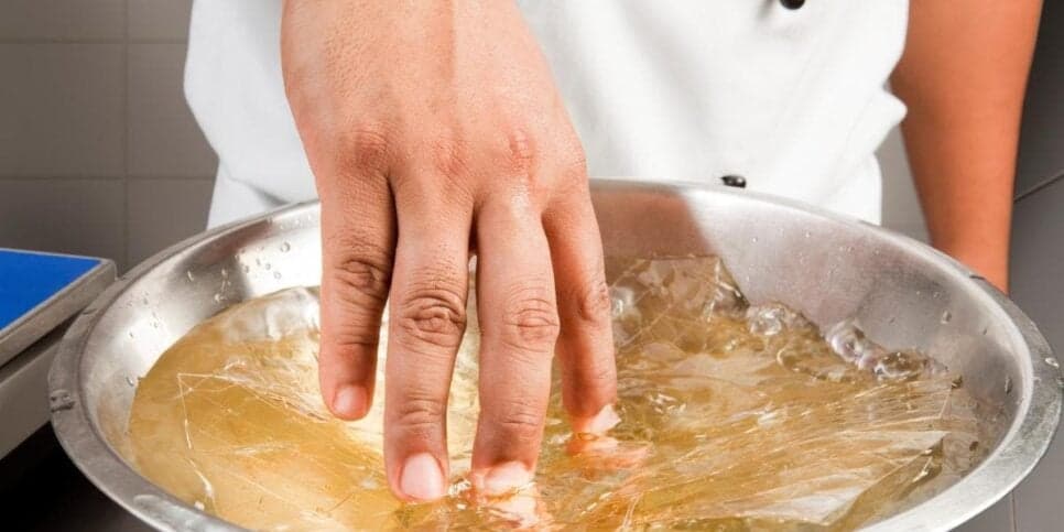 Gelatina natural e incolor, é a mais indicada para a receita (Foto Reprodução/Freepik) Gelatina natural e incolor, é a mais indicada para a receita (Foto Reprodução/Freepik)