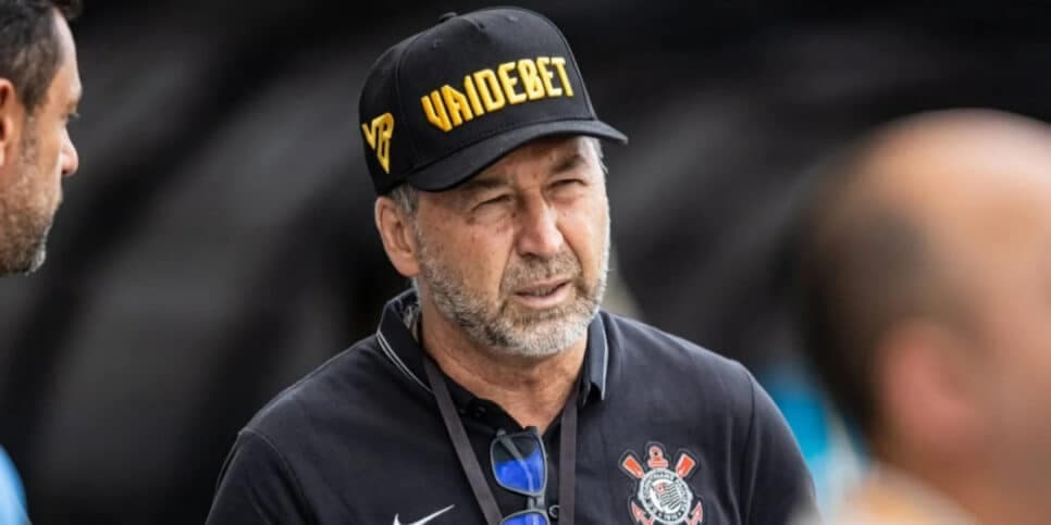 R$12M rasteira no Corinthians: Rival da série A libera PIX pra arrancar camisa 10 das mãos de Augusto Melo