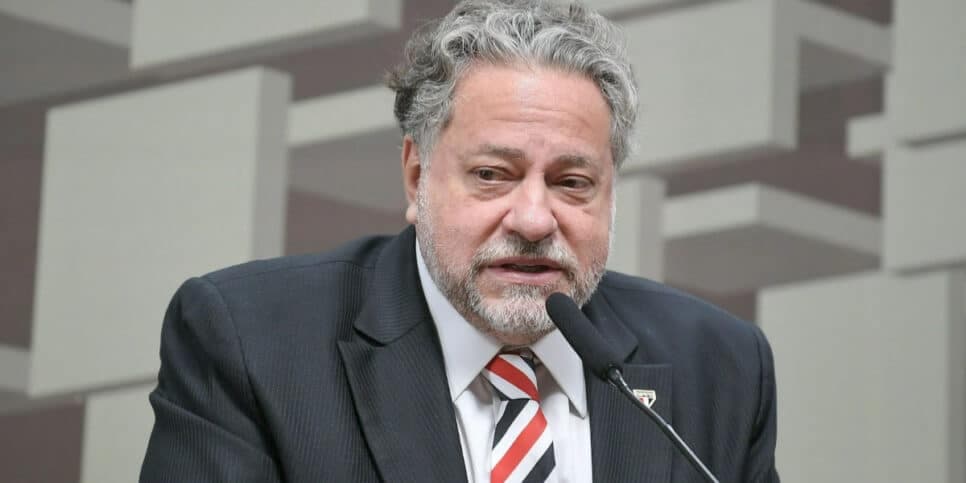 R$20M: Estrela do São Paulo entra na mira de Renato Gaúcho (Foto: Pedro França/Agência Senado) Casares R$20M: Estrela do São Paulo entra na mira de Renato Gaúcho (Foto: Pedro França/Agência Senado) Casares