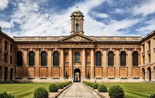 Universidade de Oxford (Foto: Reprodução / Estudar Fora)
Universidade de Oxford (Foto: Reprodução / Estudar Fora)
