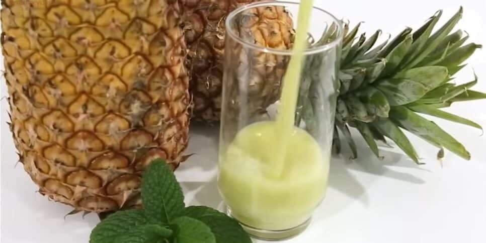Suco de abacaxi para ajudar a emagrecer (Reprodução: Youtube) Suco de abacaxi para ajudar a emagrecer (Reprodução: Youtube)