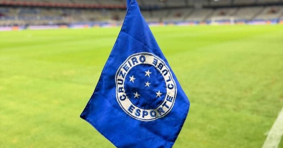 Cruzeiro encaminha contratação de dois reforços em agosto