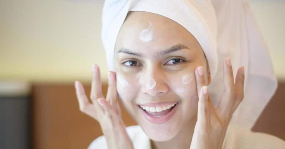 Fonte da juventude: Hidratante com 3 ingredientes promove botox caseiro e traz FIM das rugas e manchas