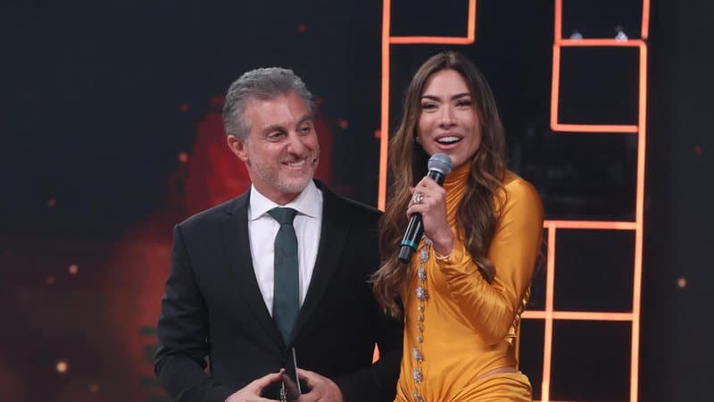 Luciano Huck e Patricia Abravanel no Melhores do Ano - Foto: Globo / Beatriz Damy
Luciano Huck e Patricia Abravanel no Melhores do Ano - Foto: Globo / Beatriz Damy