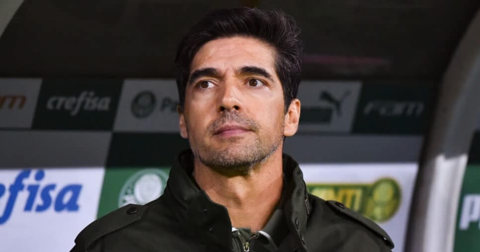 Abel Ferreira bate o martelo sobre renovação no Palmeiras e preocupa Leila